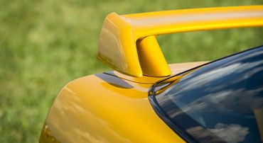 This rear spoiler also has a special design – and can therefore be protected.