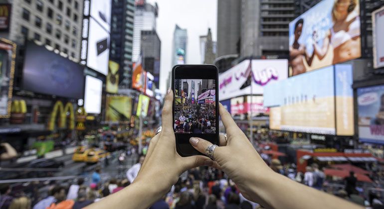 Seit 1. April 2020 sind in der Schweiz alle Fotos urheberrechtlich geschützt. Bild: Unsplash