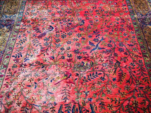 Antiker iranischer Seidenteppich