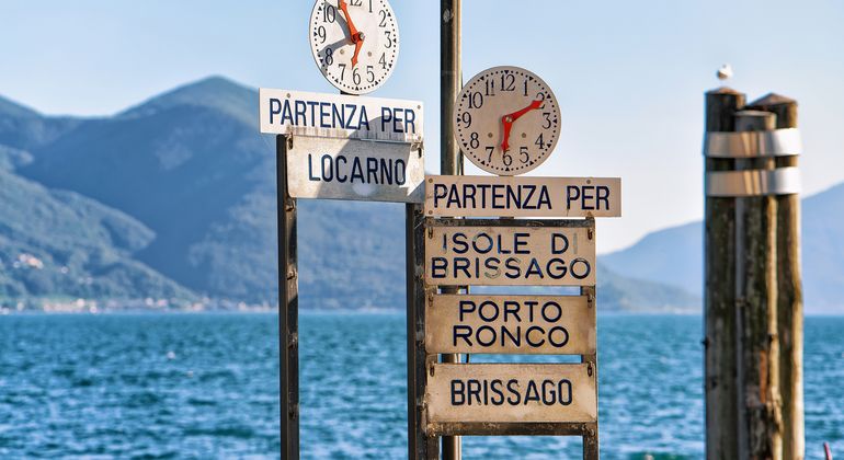 Fahrplan am Bootshafen von Ascona