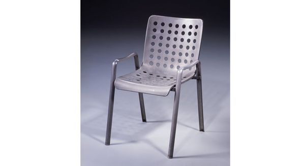 The style of the Landi Chair by Hans Coray is still contemporary today. The seat and back of the chair is made out of a single sheet of aluminium.